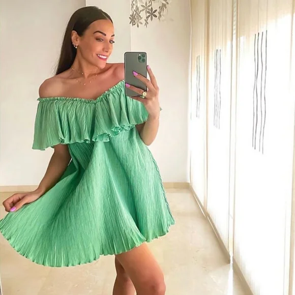 🔥Last 1🔥ZARA Voluminous pleated dress - Picture 3 of 9